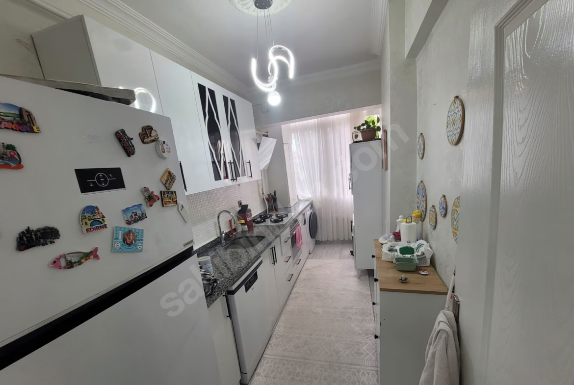 Mersin Yenişehir Gazi Mahallesi 3+1 140 m² Doğalgaz Kombili Satılık Daire