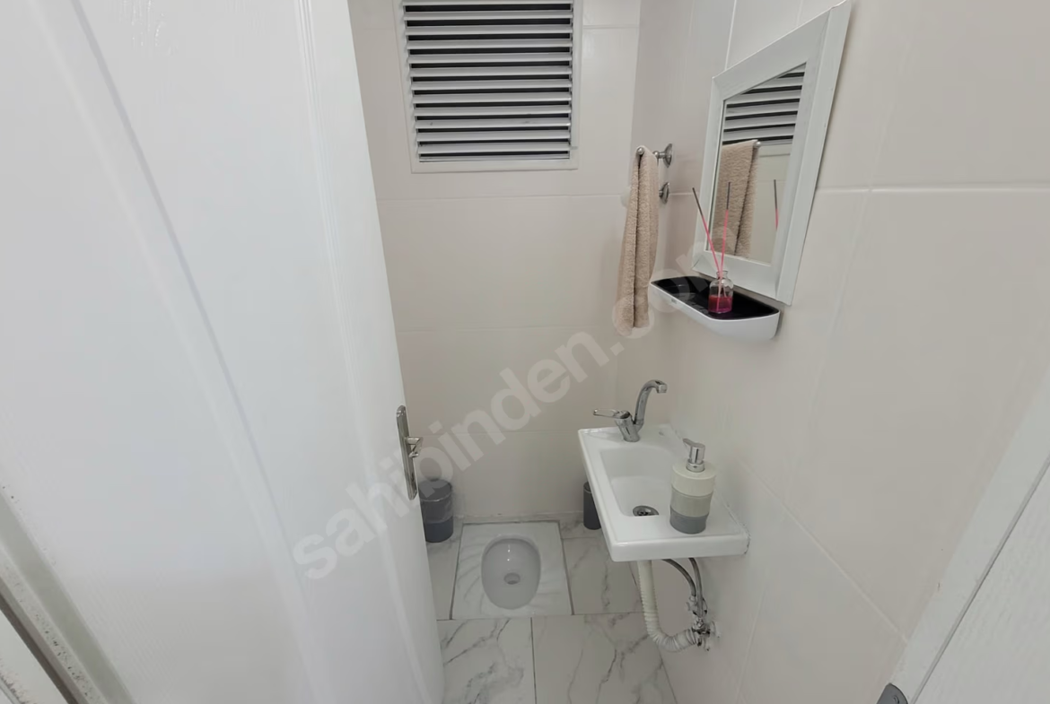 Mersin Yenişehir Gazi Mahallesi 3+1 140 m² Doğalgaz Kombili Satılık Daire