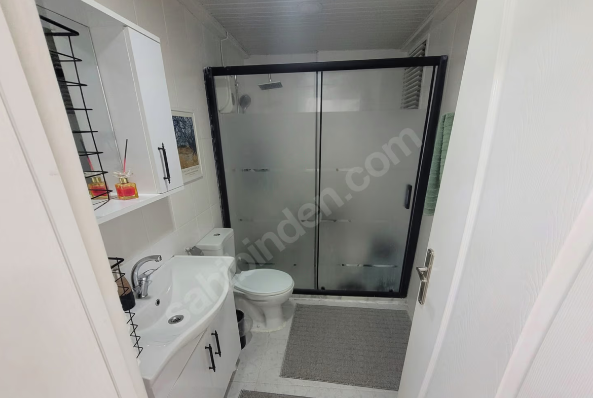 Mersin Yenişehir Gazi Mahallesi 3+1 140 m² Doğalgaz Kombili Satılık Daire
