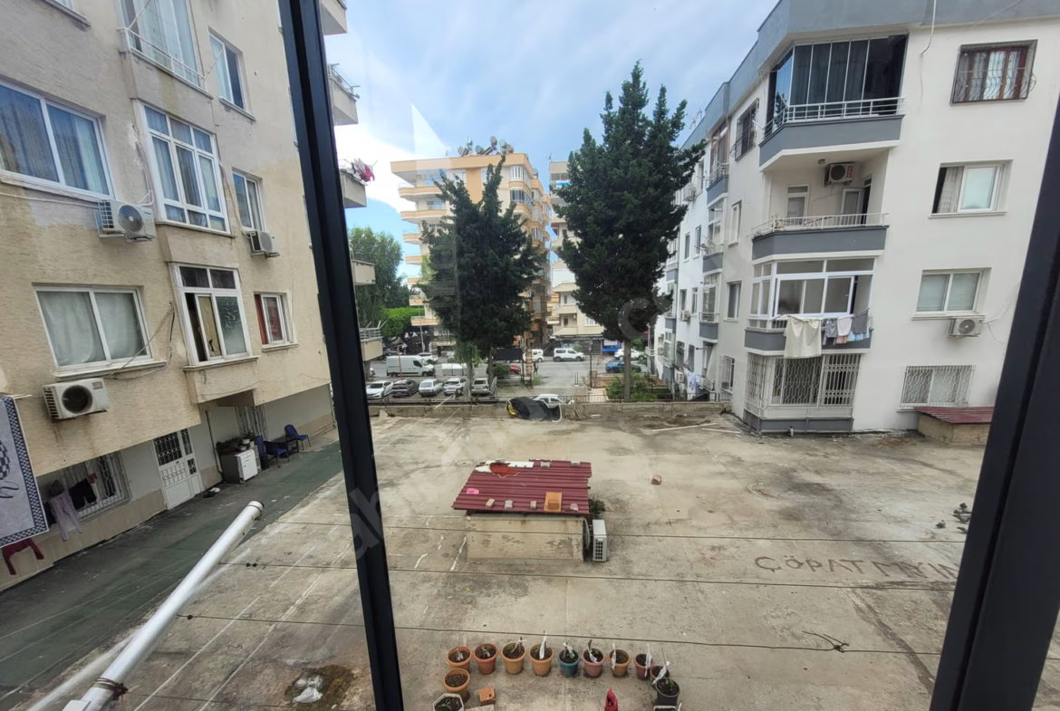 Mersin Yenişehir Gazi Mahallesi 3+1 140 m² Doğalgaz Kombili Satılık Daire