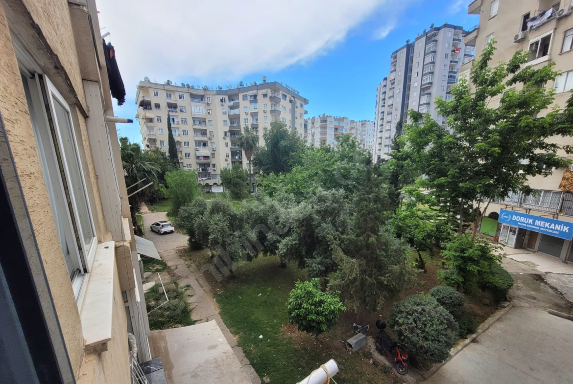 Mersin Yenişehir Gazi Mahallesi 3+1 140 m² Doğalgaz Kombili Satılık Daire