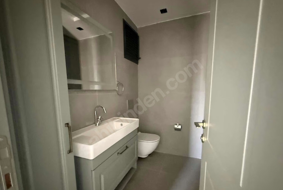 Mersin Yenişehir Kuzeykent Mahallesi 3+1 150 m² Doğalgaz Kombili Satılık Daire