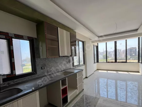 Mersin Mezitli 75. Yıl Mahallesi 1+1 70 m² Doğalgaz Kombili Satılık Daire