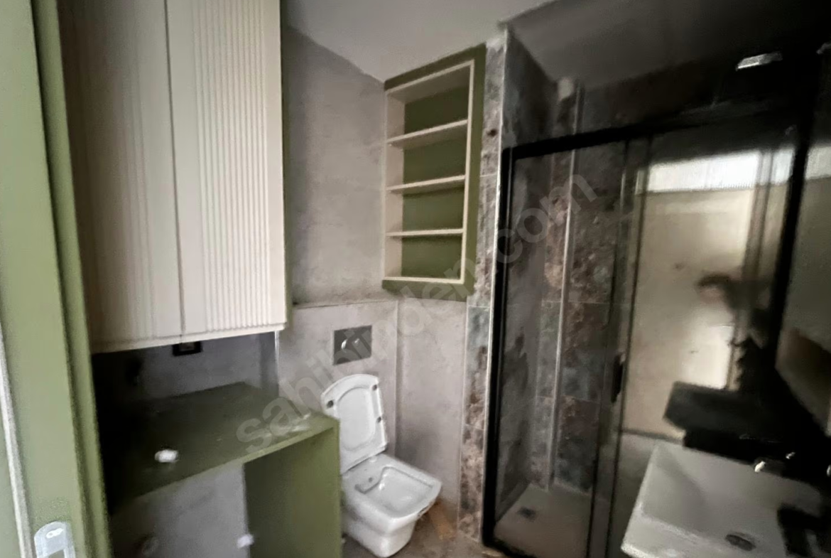 Mersin Mezitli 75. Yıl Mahallesi 1+1 70 m² Doğalgaz Kombili Satılık Daire