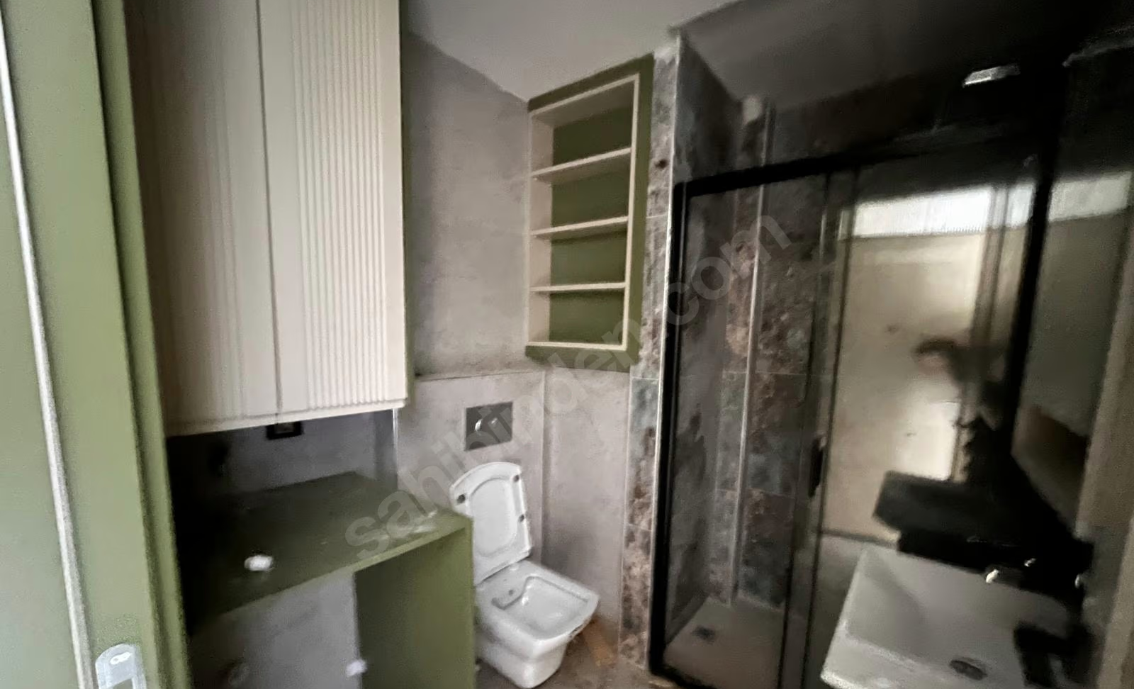 Mersin Mezitli 75. Yıl Mahallesi 1+1 70 m² Doğalgaz Kombili Satılık Daire