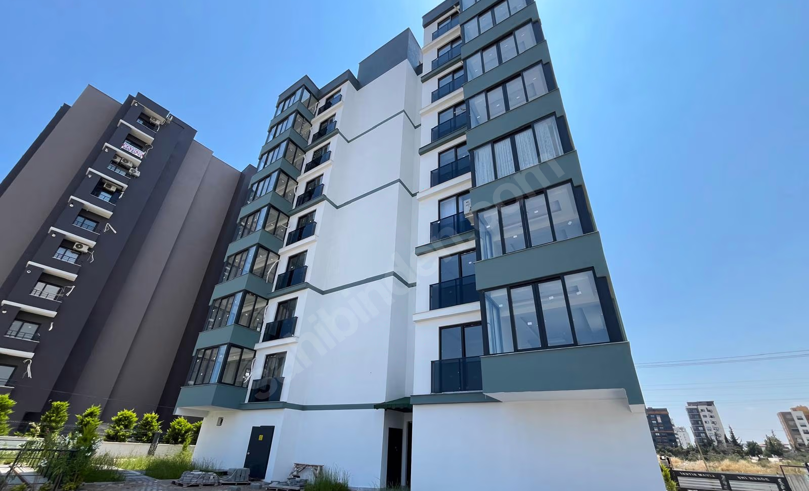 Mersin Mezitli 75. Yıl Mahallesi 1+1 70 m² Doğalgaz Kombili Satılık Daire