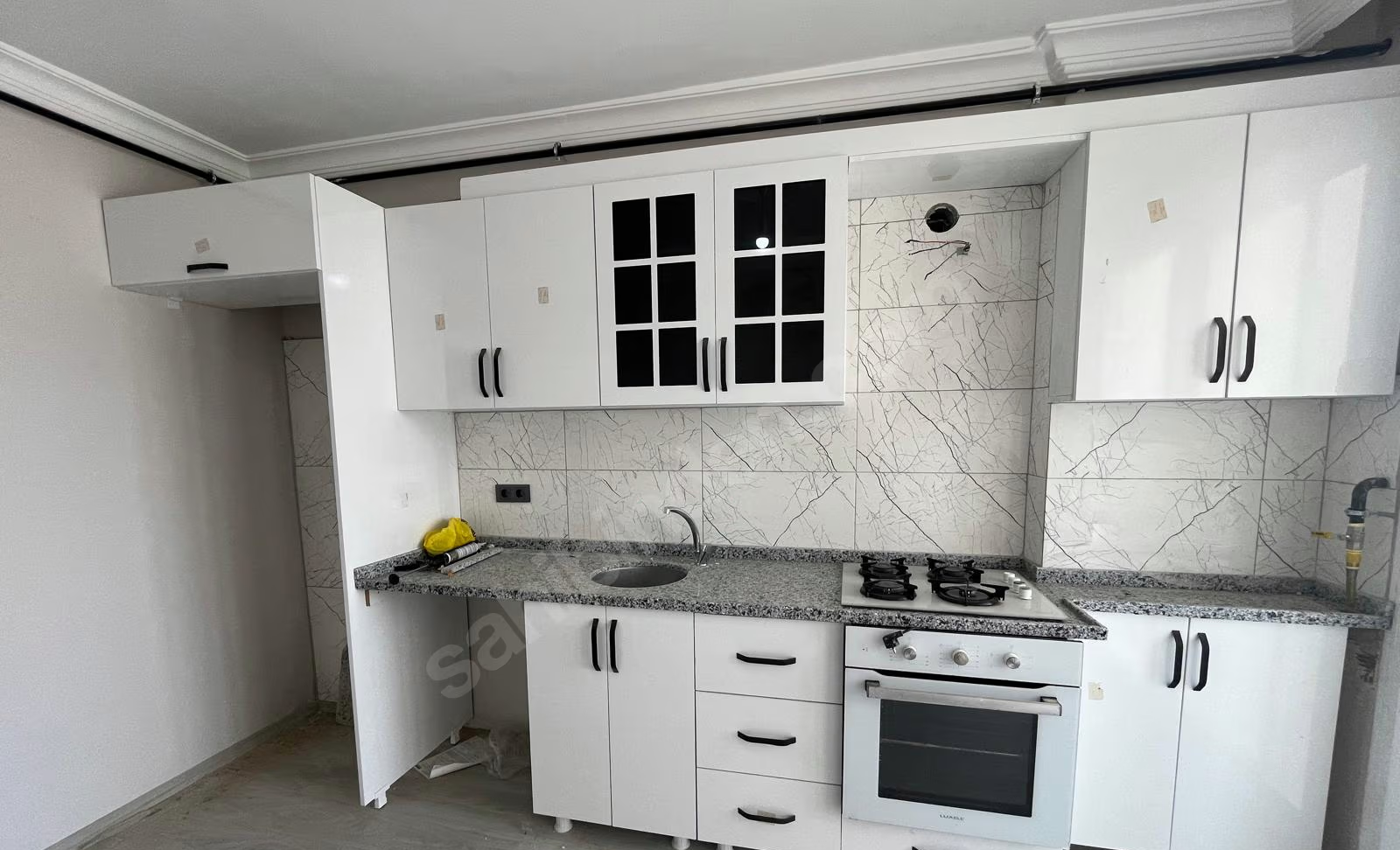 Mersin Mezitli 75. Yıl Mahallesi 3+1 150 m² Doğalgaz Kombili Satılık Daire