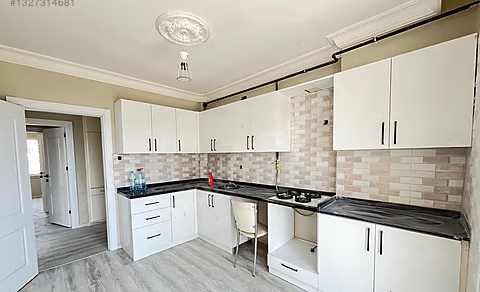 Mersin Mezitli 75. Yıl Mahallesi 3+1 160 m² Doğalgaz Kombili Satılık Daire