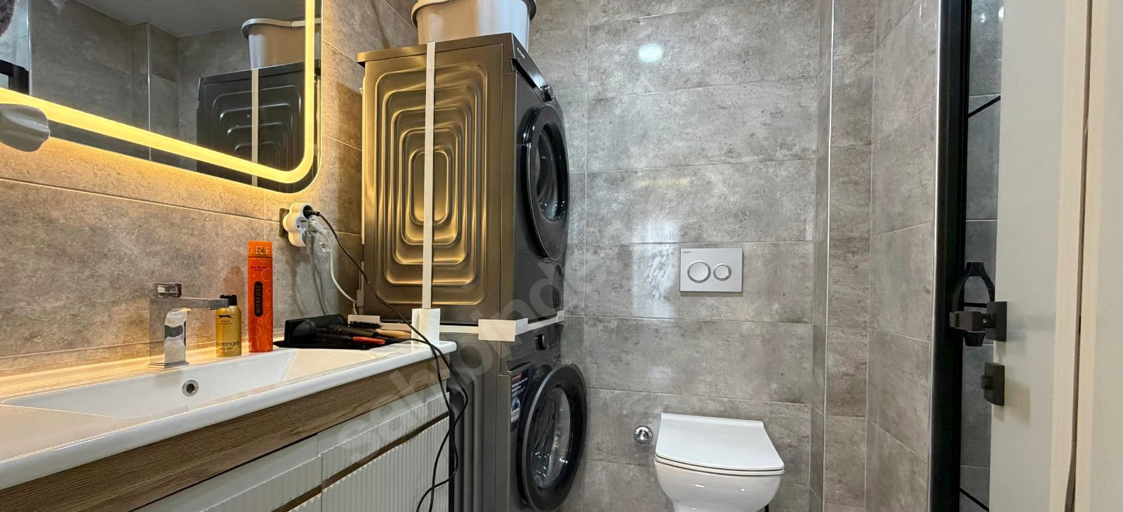 Mersin Mezitli Akdeniz Mahallesi 2+1 100 m² Doğalgaz Kombili Satılık Daire