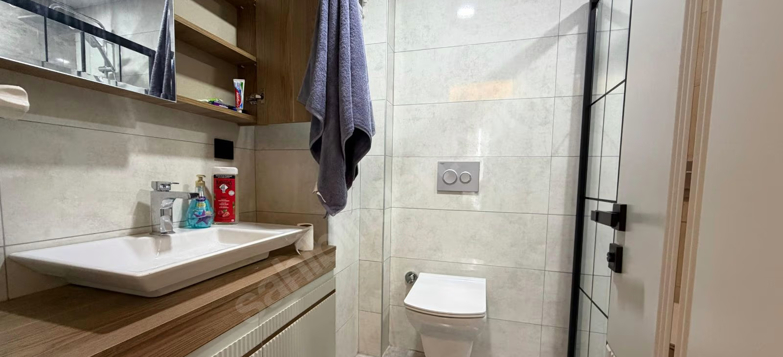 Mersin Mezitli Akdeniz Mahallesi 2+1 100 m² Doğalgaz Kombili Satılık Daire