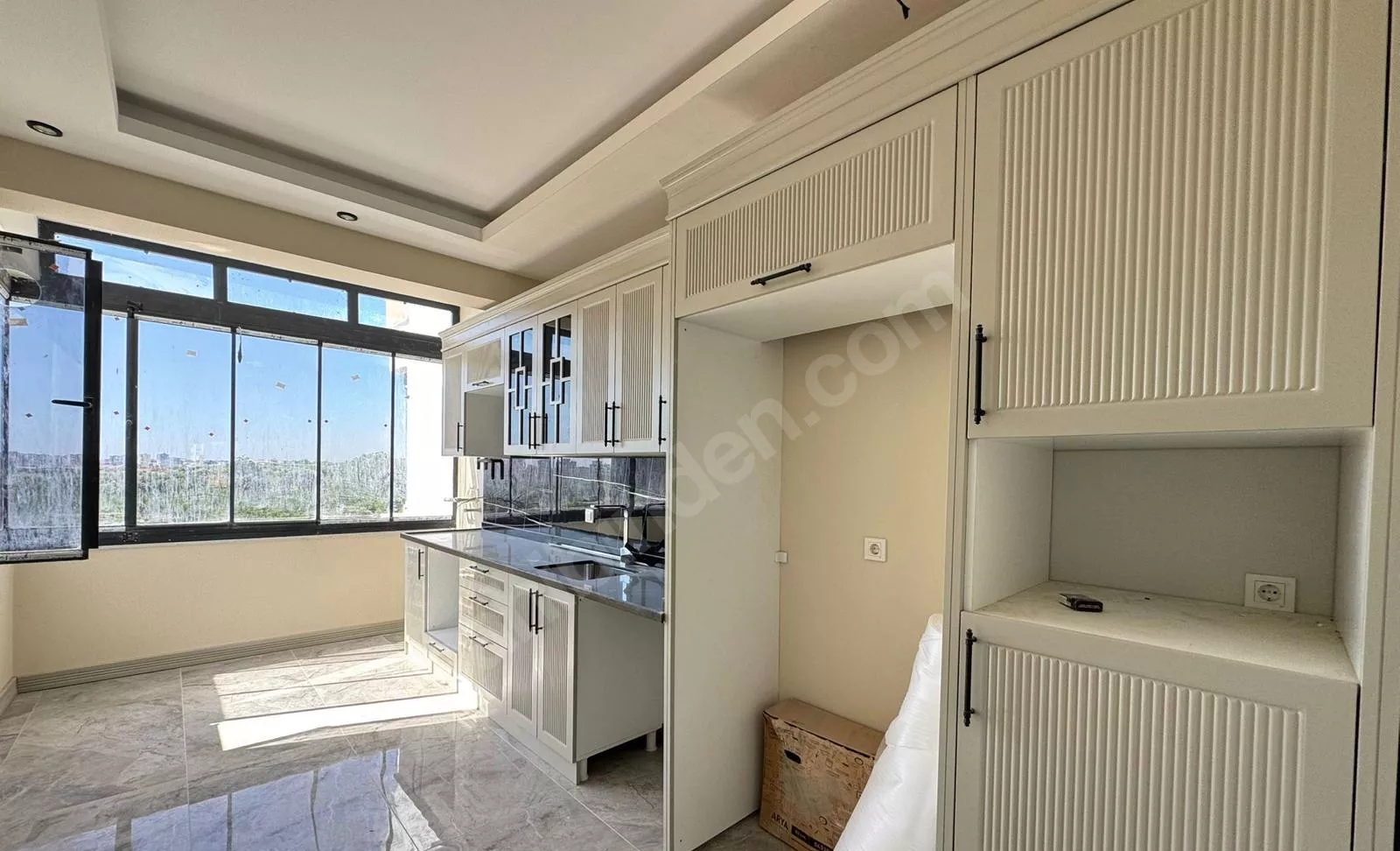 Mersin Mezitli Akdeniz Mahallesi 2+1 105 m² Doğalgaz Kombili Satılık Daire