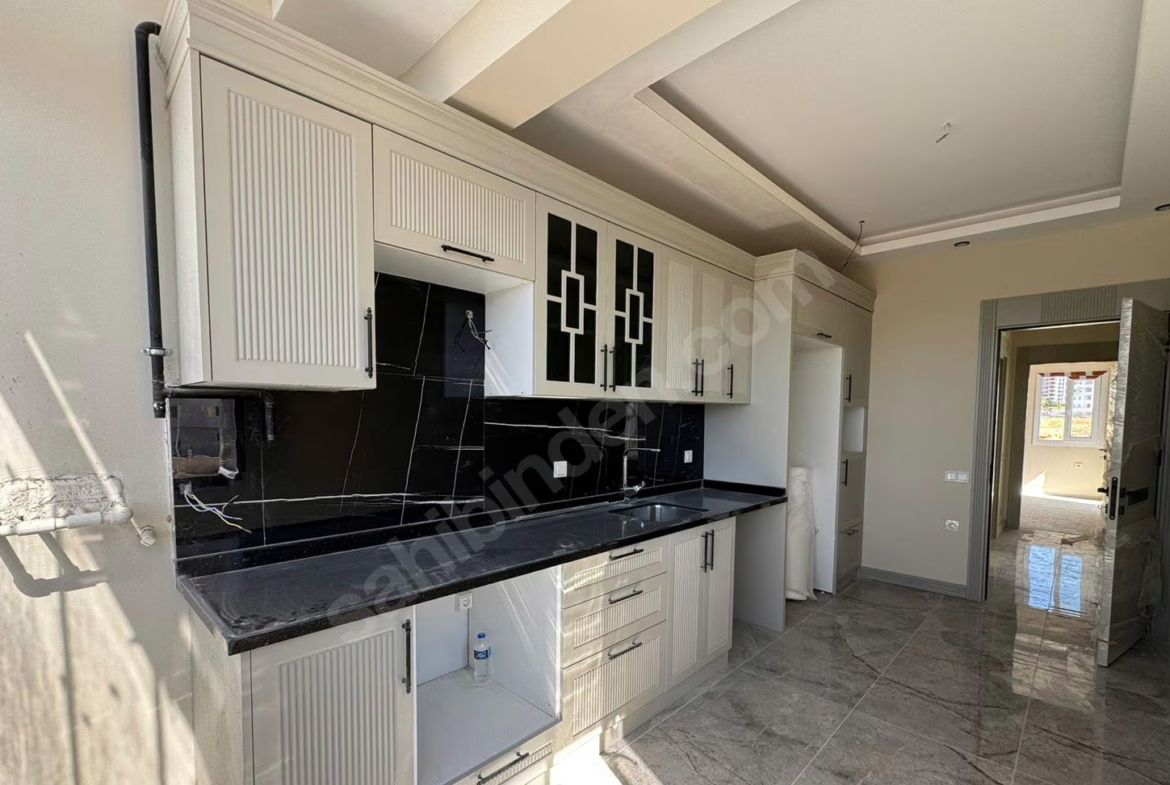 Mersin Mezitli Akdeniz Mahallesi 2+1 105 m² Doğalgaz Kombili Satılık Daire