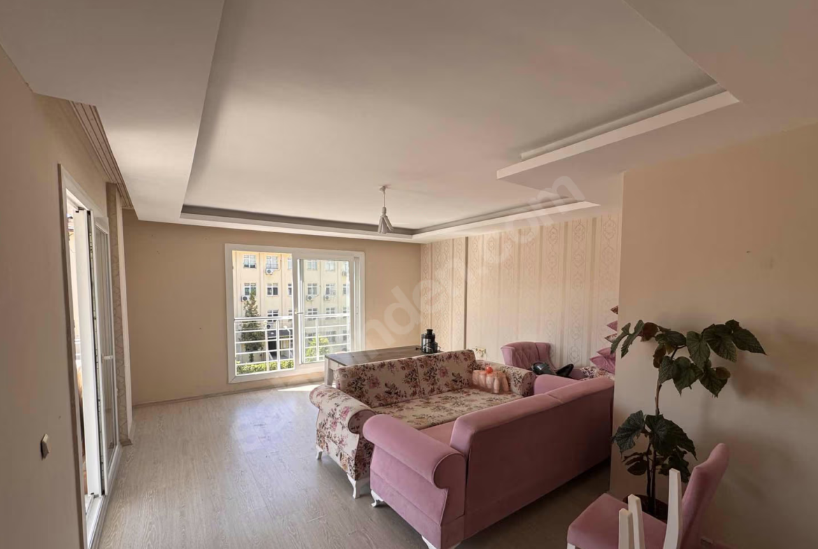 Mersin Mezitli Akdeniz Mahallesi 2+1 145 m² Klima Kiralık Daire