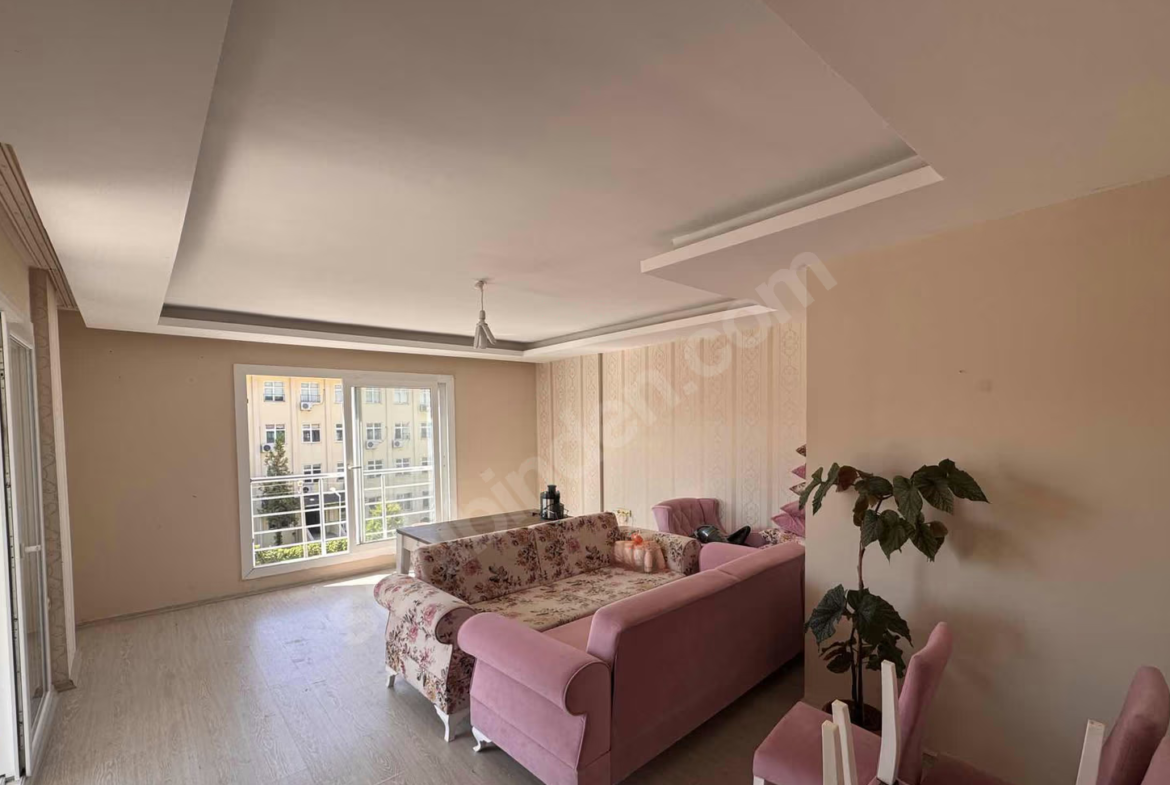Mersin Mezitli Akdeniz Mahallesi 2+1 145 m² Klima Kiralık Daire