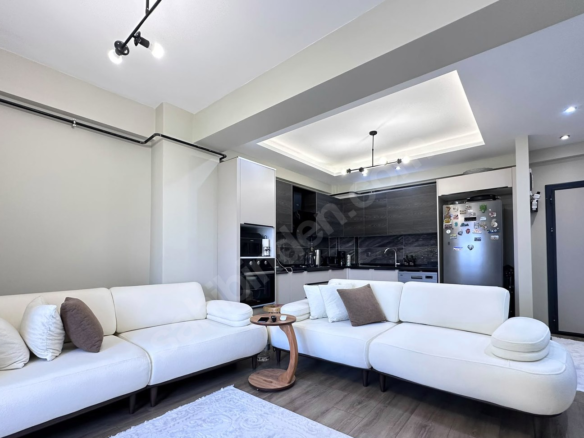 Mersin Mezitli Akdeniz Mahallesi 2+1 90 m² Klima Satılık Daire