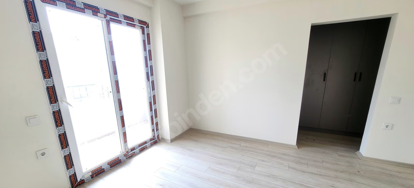 Mersin Mezitli Akdeniz Mahallesi 3+1 140 m² Doğalgaz Kombili Kiralık Daire 11 Mersin Mezitli Akdeniz Mahallesi 3+1 140 m² Doğalgaz Kombili Kiralık Daire