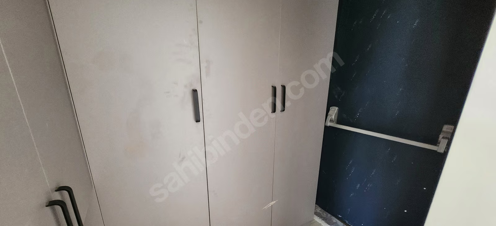 Mersin Mezitli Akdeniz Mahallesi 3+1 140 m² Doğalgaz Kombili Kiralık Daire 14 Mersin Mezitli Akdeniz Mahallesi 3+1 140 m² Doğalgaz Kombili Kiralık Daire