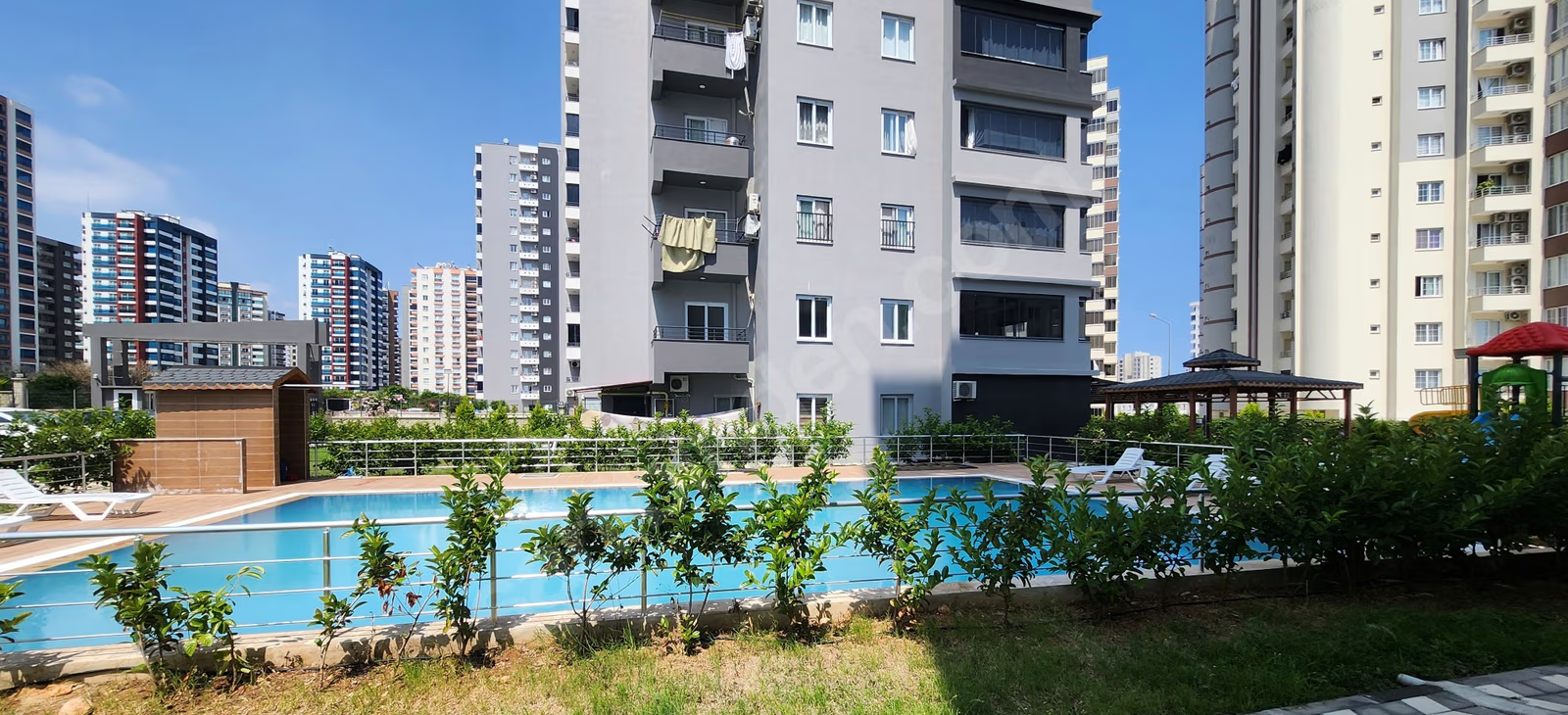 Mersin Mezitli Akdeniz Mahallesi 3+1 140 m² Doğalgaz Kombili Kiralık Daire 16 Mersin Mezitli Akdeniz Mahallesi 3+1 140 m² Doğalgaz Kombili Kiralık Daire