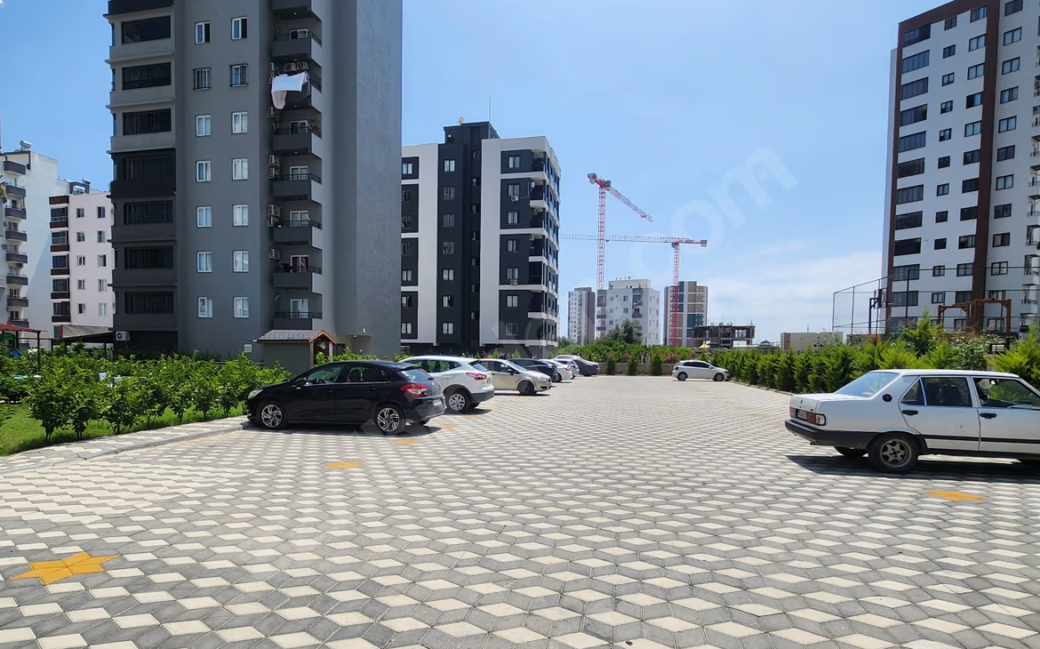Mersin Mezitli Akdeniz Mahallesi 3+1 140 m² Doğalgaz Kombili Kiralık Daire