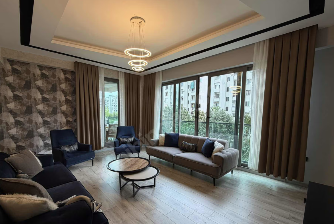 Mersin Mezitli Cumhuriyet Mahallesi 4+1 250 m² Yerden Isıtma Satılık Daire