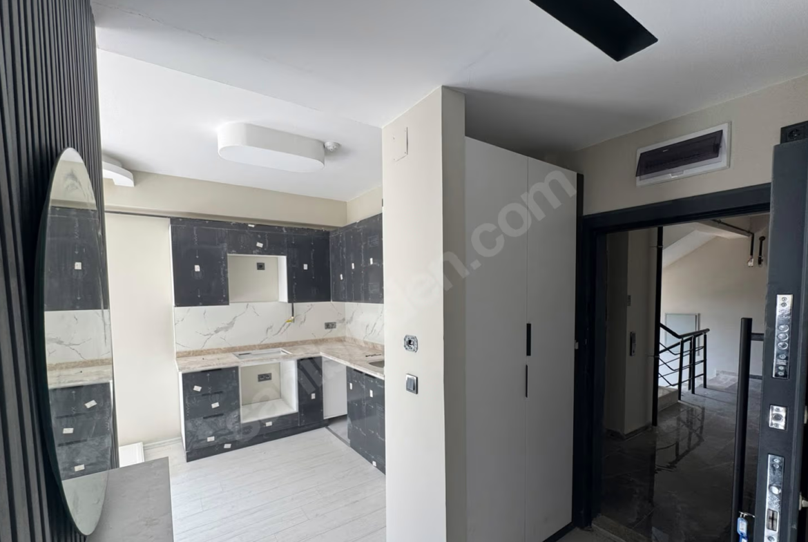 Mersin Mezitli Davultepe Mahallesi 2+1 95 m² Doğalgaz Kombili Satılık Daire