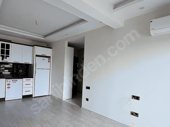 Mersin Mezitli Deniz Mahallesi 2+1 107 m² Doğalgaz Kombili Satılık Daire