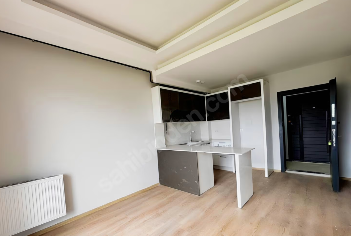 Mersin Mezitli Deniz Mahallesi 2+1 65 m² Doğalgaz Kombili Satılık Daire