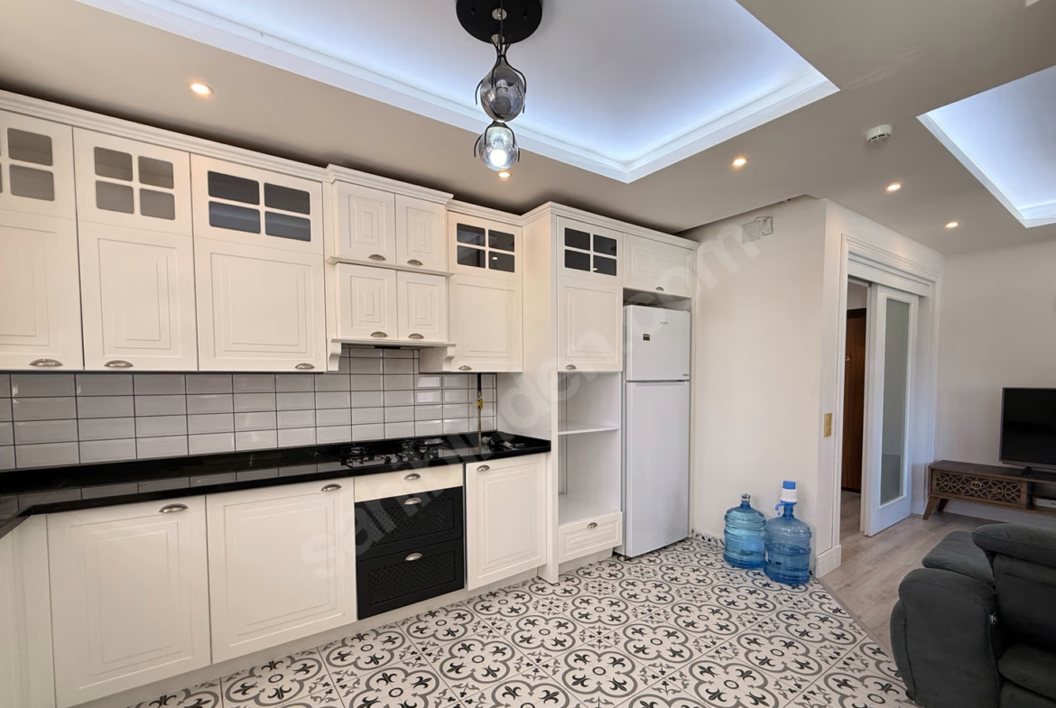 Mersin Mezitli Deniz Mahallesi 3+1 140 m² Doğalgaz Kombili Satılık Daire