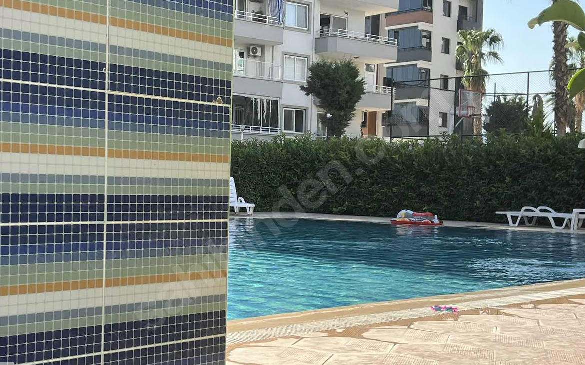 Mersin Mezitli Hürriyet Mahallesi 1+1 65 m² Doğalgaz Kombili Satılık Daire