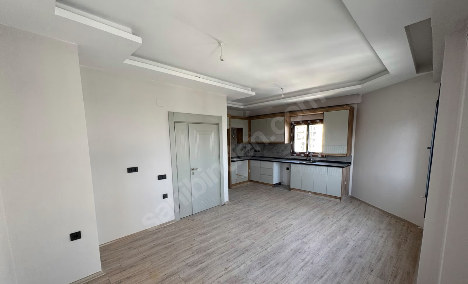 Mersin Mezitli İstiklal Mahallesi 3+1 130 m² Klima Satılık Daire 4 Mersin Mezitli İstiklal Mahallesi 3+1 130 m² Klima Satılık Daire