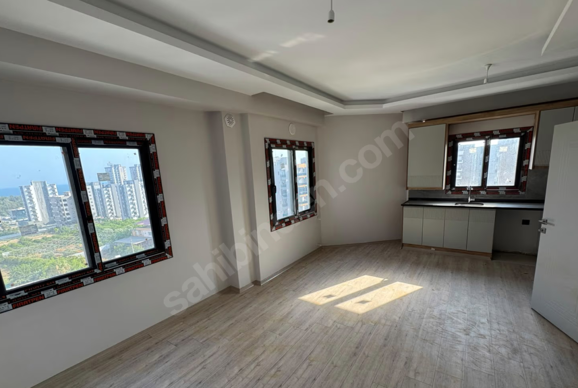 Mersin Mezitli İstiklal Mahallesi 3+1 130 m² Klima Satılık Daire