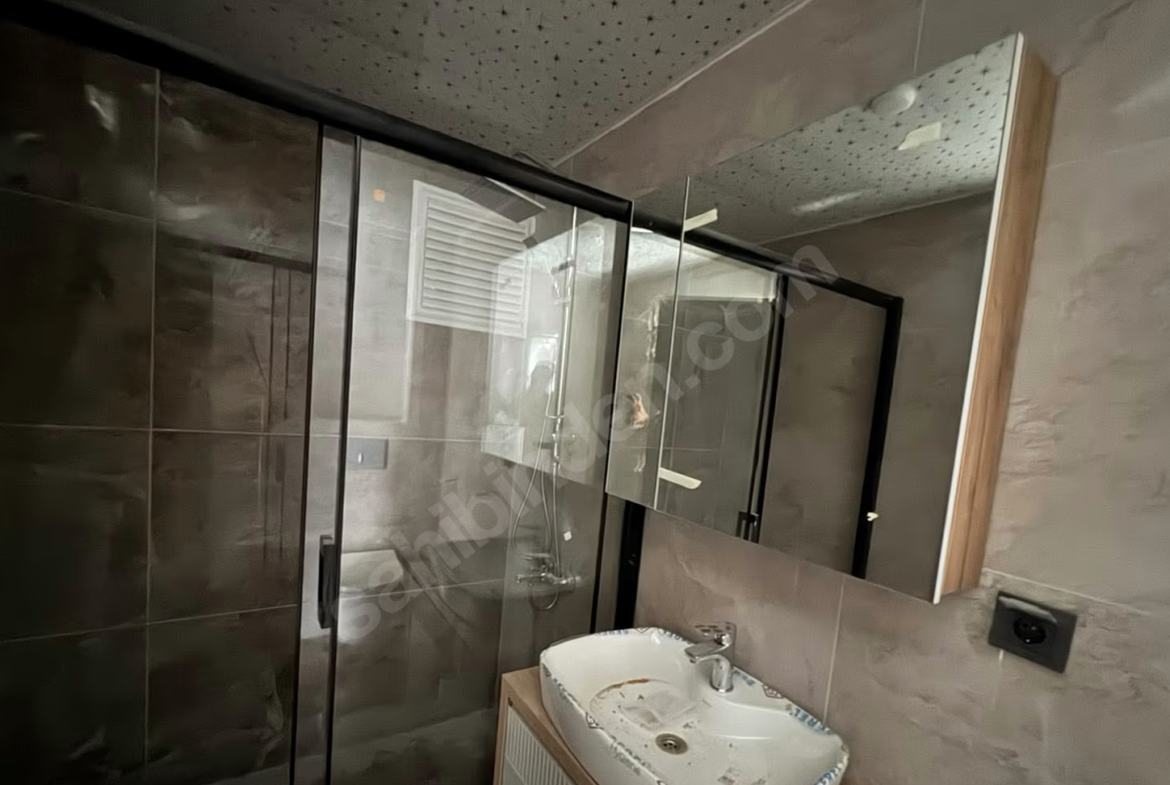 Mersin Mezitli İstiklal Mahallesi 3+1 130 m² Klima Satılık Daire