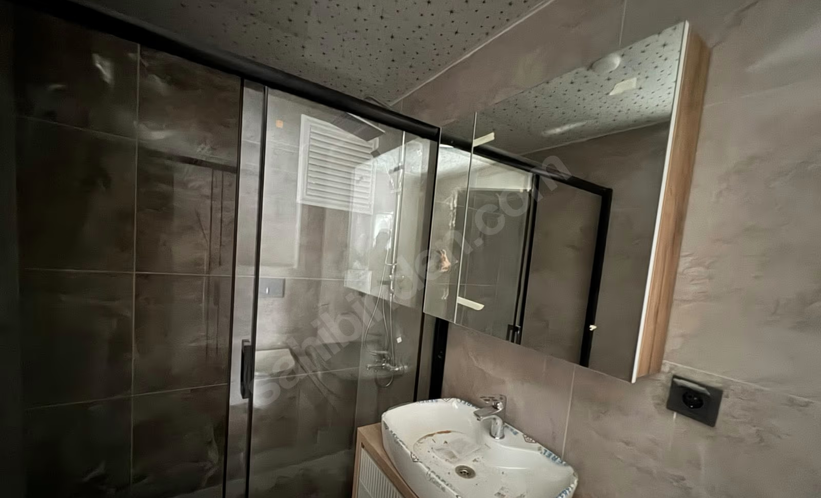 Mersin Mezitli İstiklal Mahallesi 3+1 130 m² Klima Satılık Daire 18 Mersin Mezitli İstiklal Mahallesi 3+1 130 m² Klima Satılık Daire
