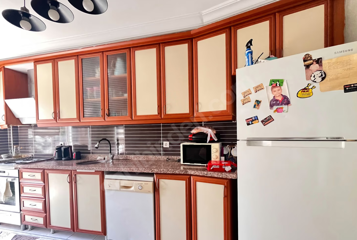 Mersin Mezitli Menderes Mahallesi 3+1 165 m² Klima Satılık Daire