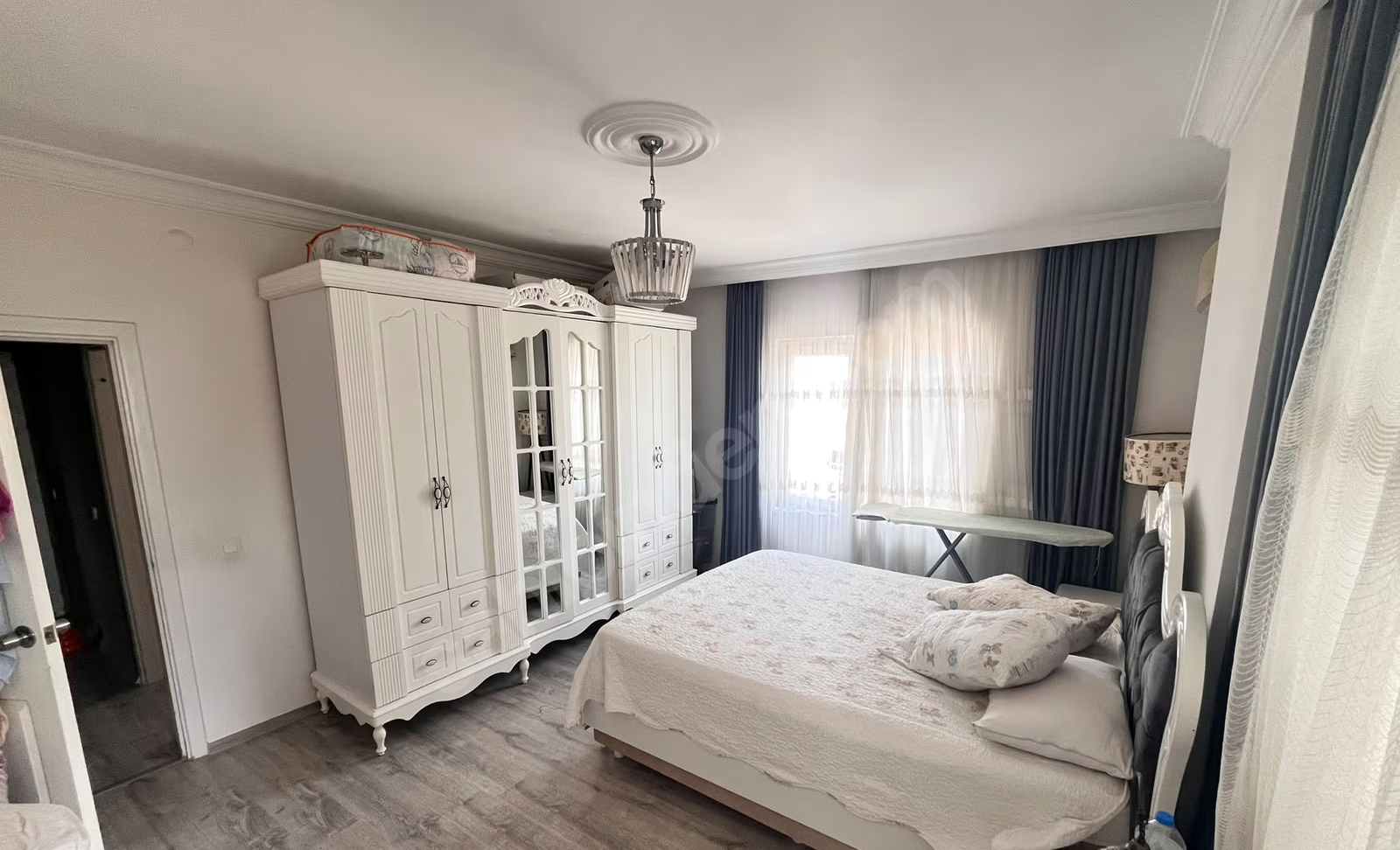 Mersin Mezitli Menderes Mahallesi 3+1 165 m² Klima Satılık Daire