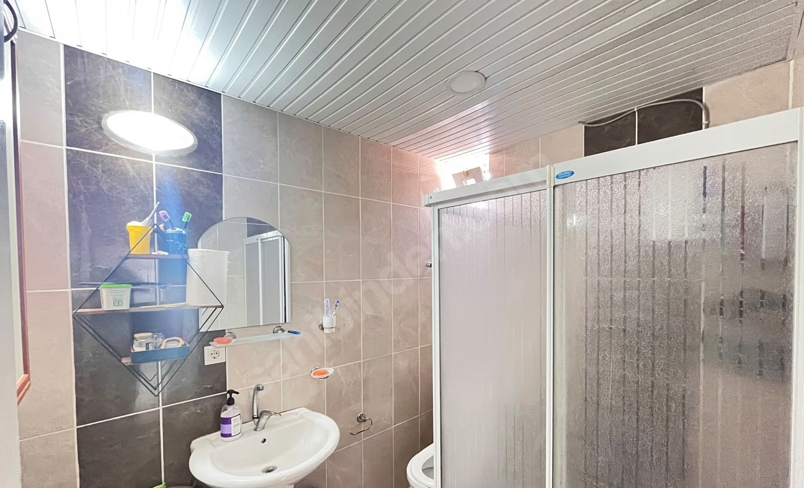 Mersin Mezitli Menderes Mahallesi 3+1 165 m² Klima Satılık Daire