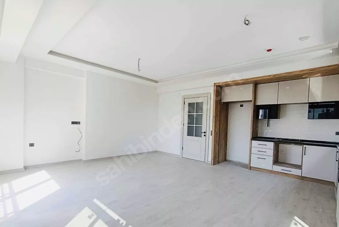 Mersin Mezitli Merkez Mahallesi 2+1 110 m² Doğalgaz Kombili Kiralık Daire