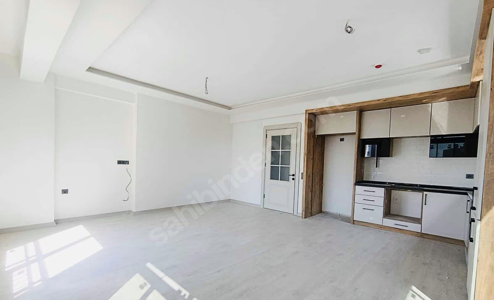 Mersin Mezitli Merkez Mahallesi 2+1 110 m² Doğalgaz Kombili Kiralık Daire