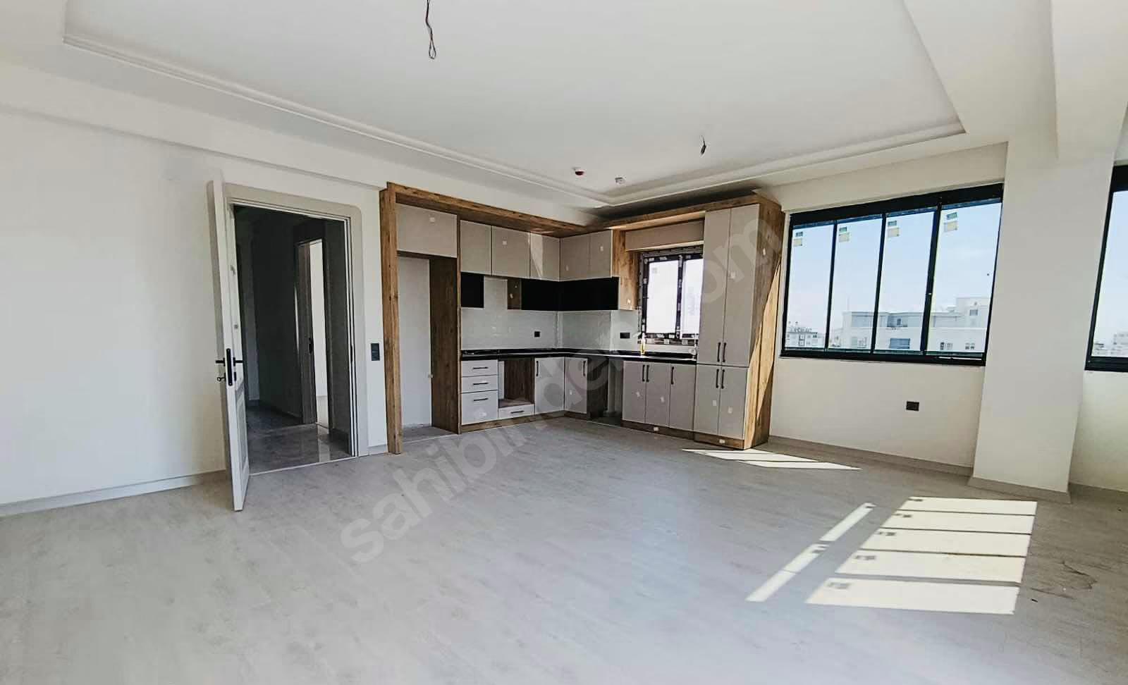 Mersin Mezitli Merkez Mahallesi 2+1 110 m² Doğalgaz Kombili Kiralık Daire