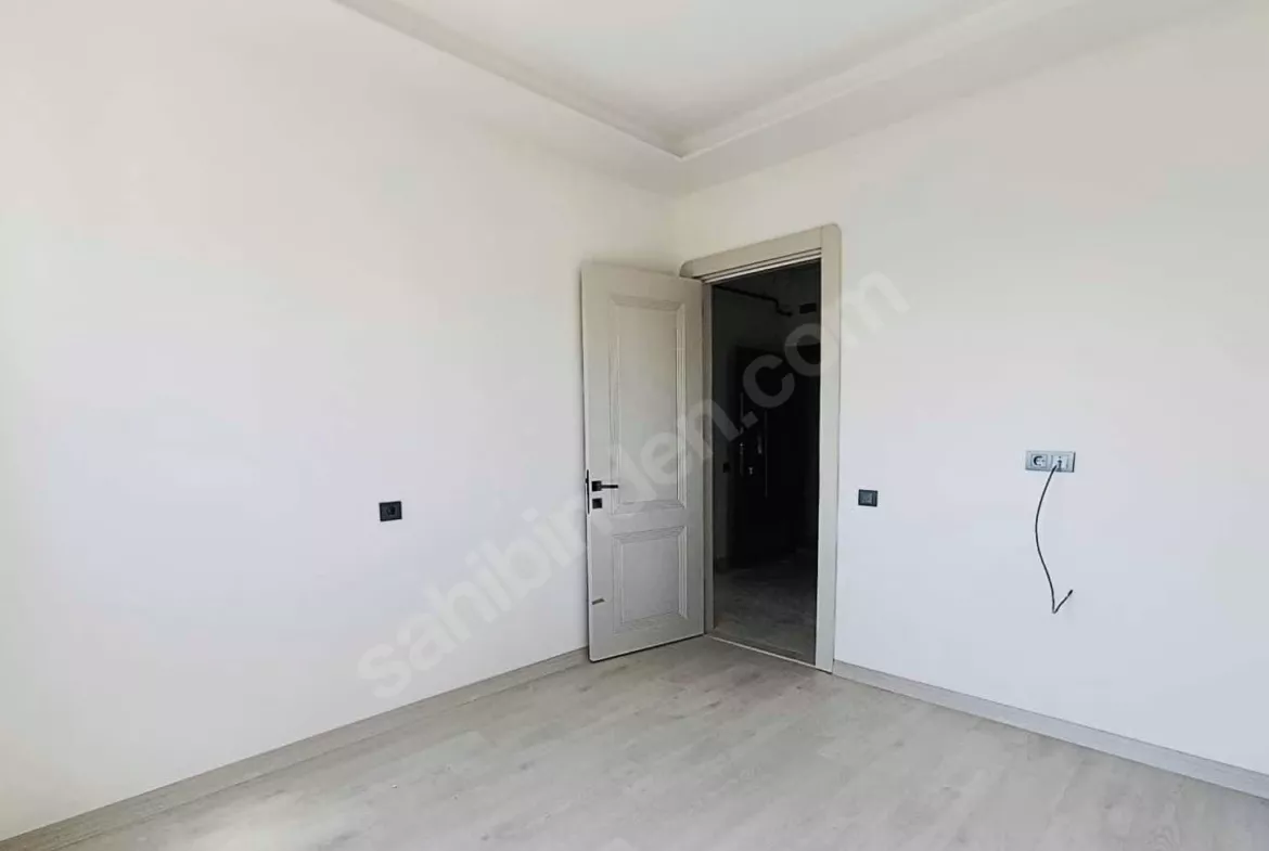 Mersin Mezitli Merkez Mahallesi 2+1 110 m² Doğalgaz Kombili Kiralık Daire