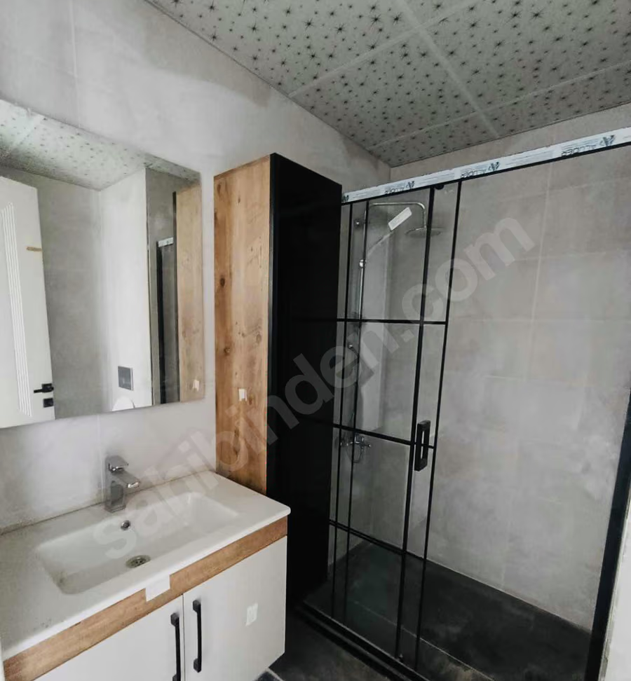 Mersin Mezitli Merkez Mahallesi 2+1 110 m² Doğalgaz Kombili Kiralık Daire