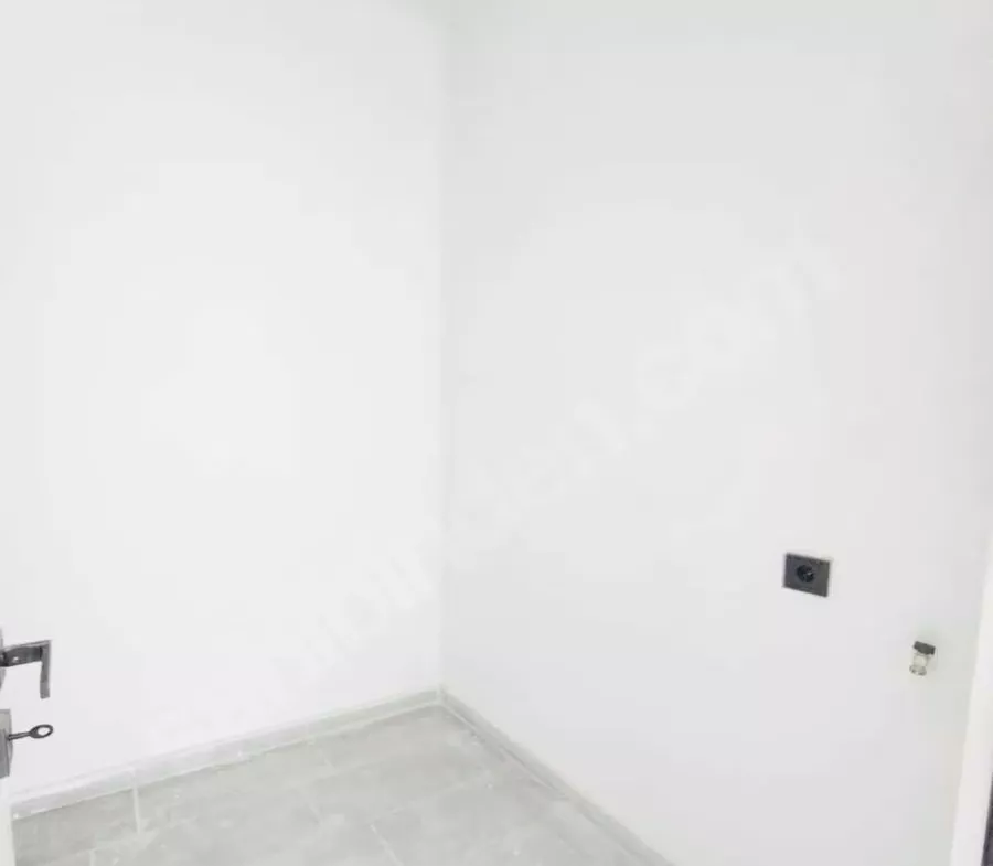 Mersin Mezitli Merkez Mahallesi 2+1 110 m² Doğalgaz Kombili Kiralık Daire