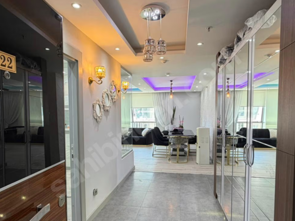 Mersin Mezitli Merkez Mahallesi 4+1 220 m² Doğalgaz Kombili Satılık Daire