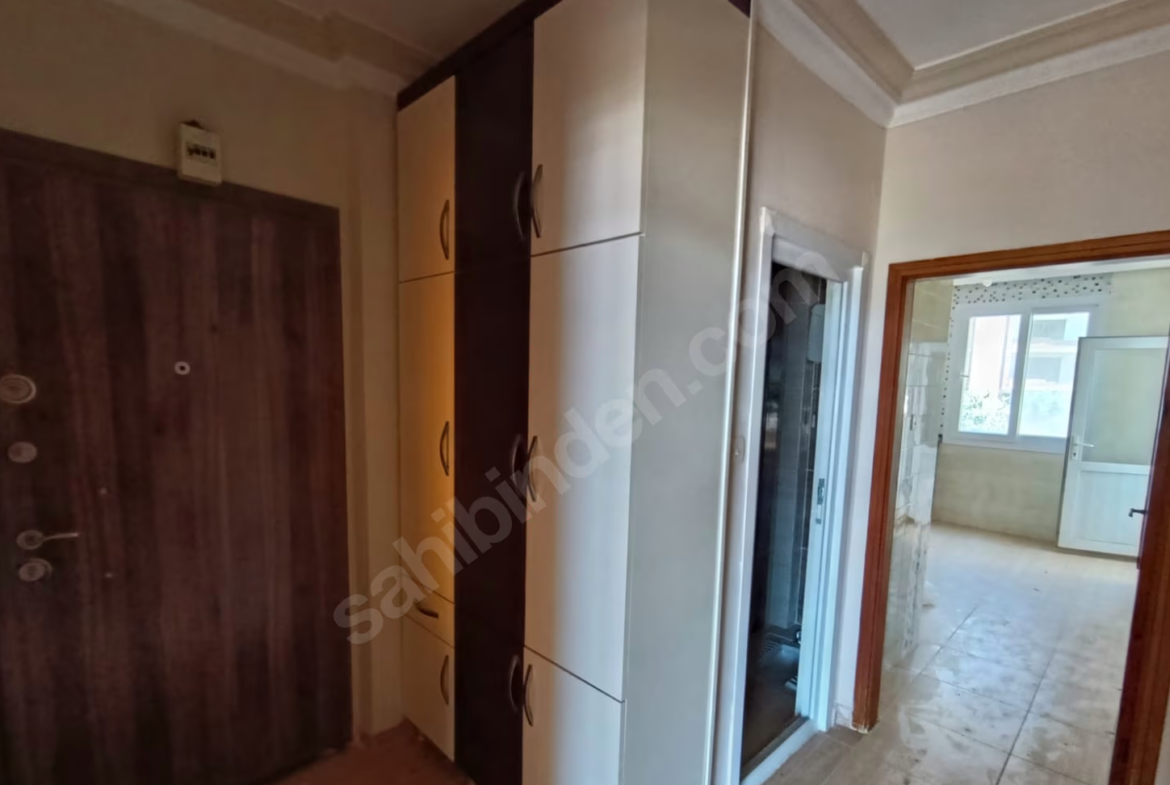 Mersin Mezitli Seymenli Mahallesi 3+1 190 m² Doğalgaz Kombili Satılık Daire