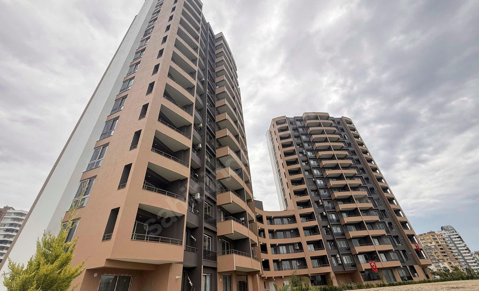 Mersin Yenişehir Çiftlikköy Mahallesi 2+1 90 m² Yerden Isıtma Satılık Daire