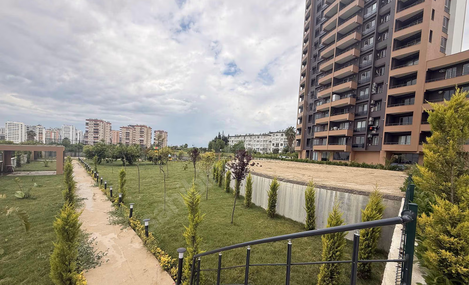 Mersin Yenişehir Çiftlikköy Mahallesi 2+1 90 m² Yerden Isıtma Satılık Daire